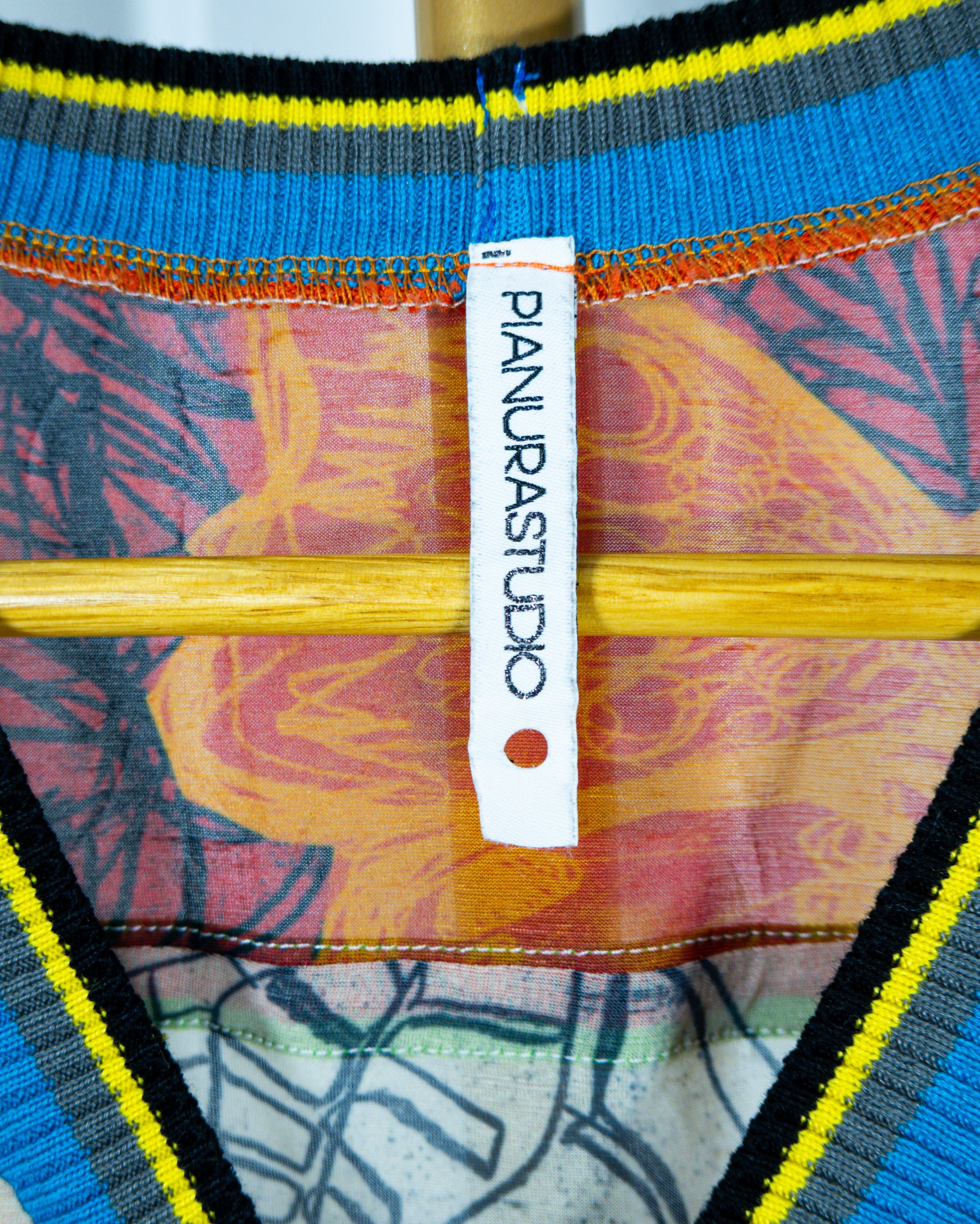 Top Estampado Pianura Studio - La Reversa