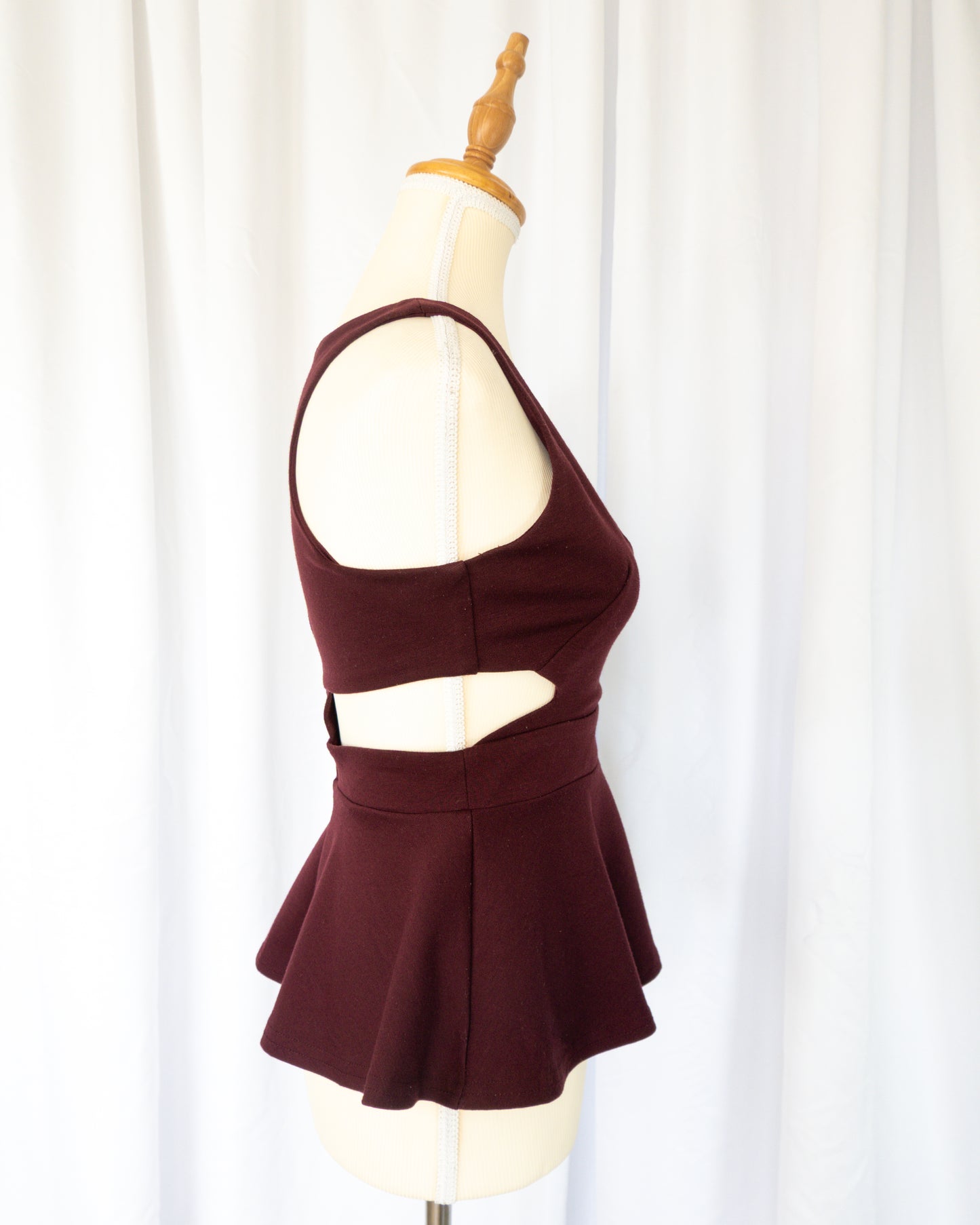 Top Peplum Wine - Charlotte Russe - La Reversa