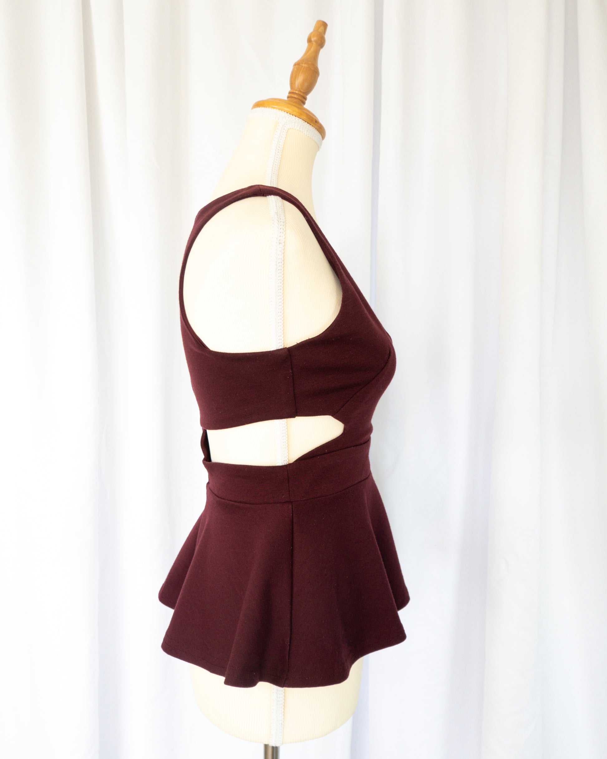 Top Peplum Wine - Charlotte Russe - La Reversa