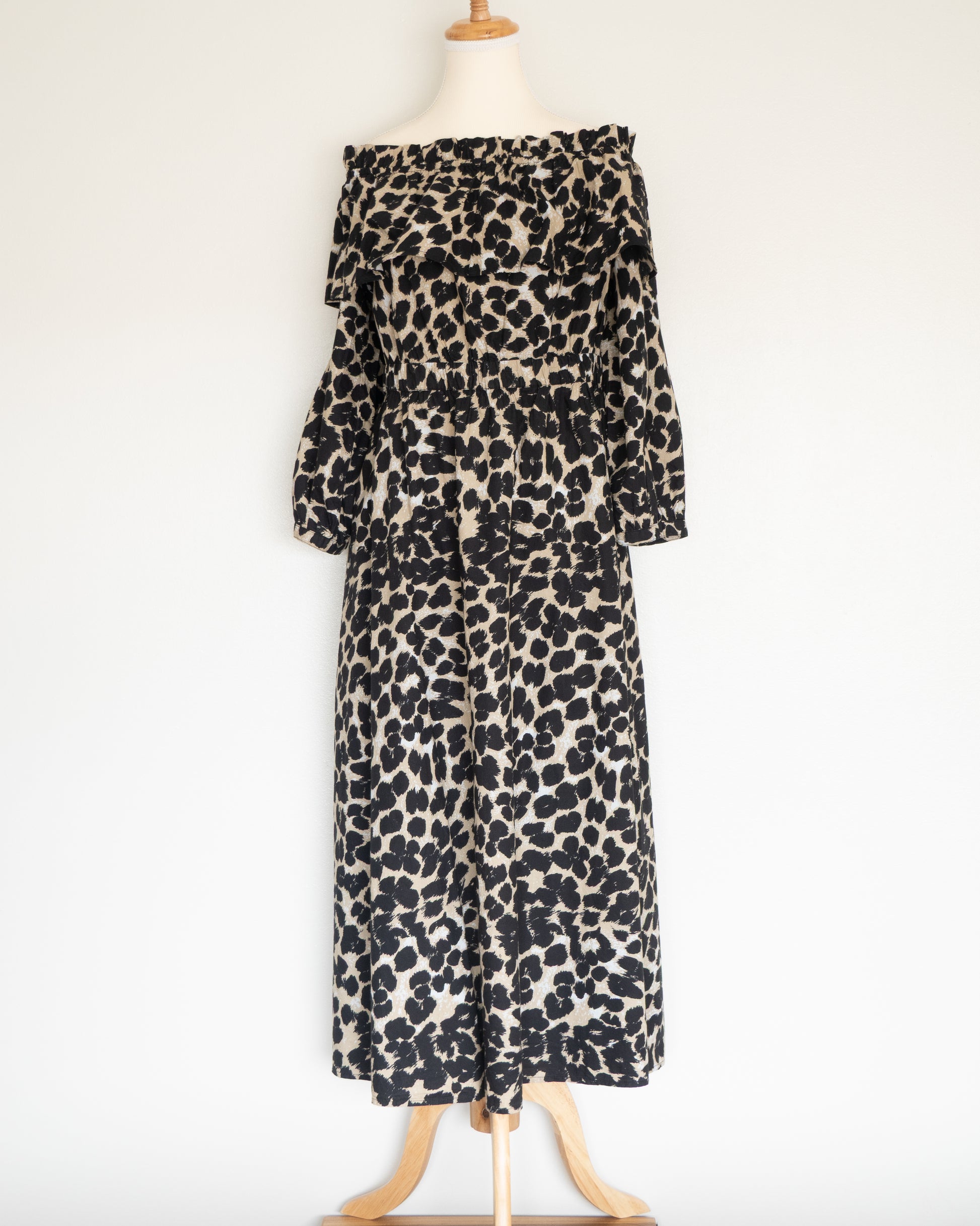 Vestido Animal Print Off Shoulder - Whistles - La Reversa