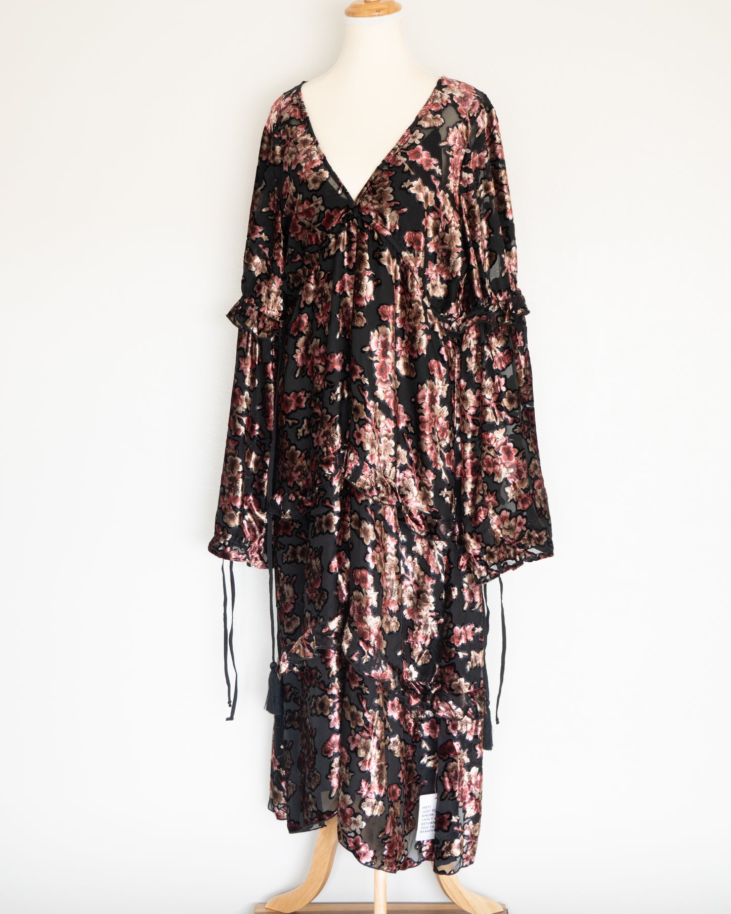 Vestido Envolvente Floral Oscuro - Asos Design - La Reversa