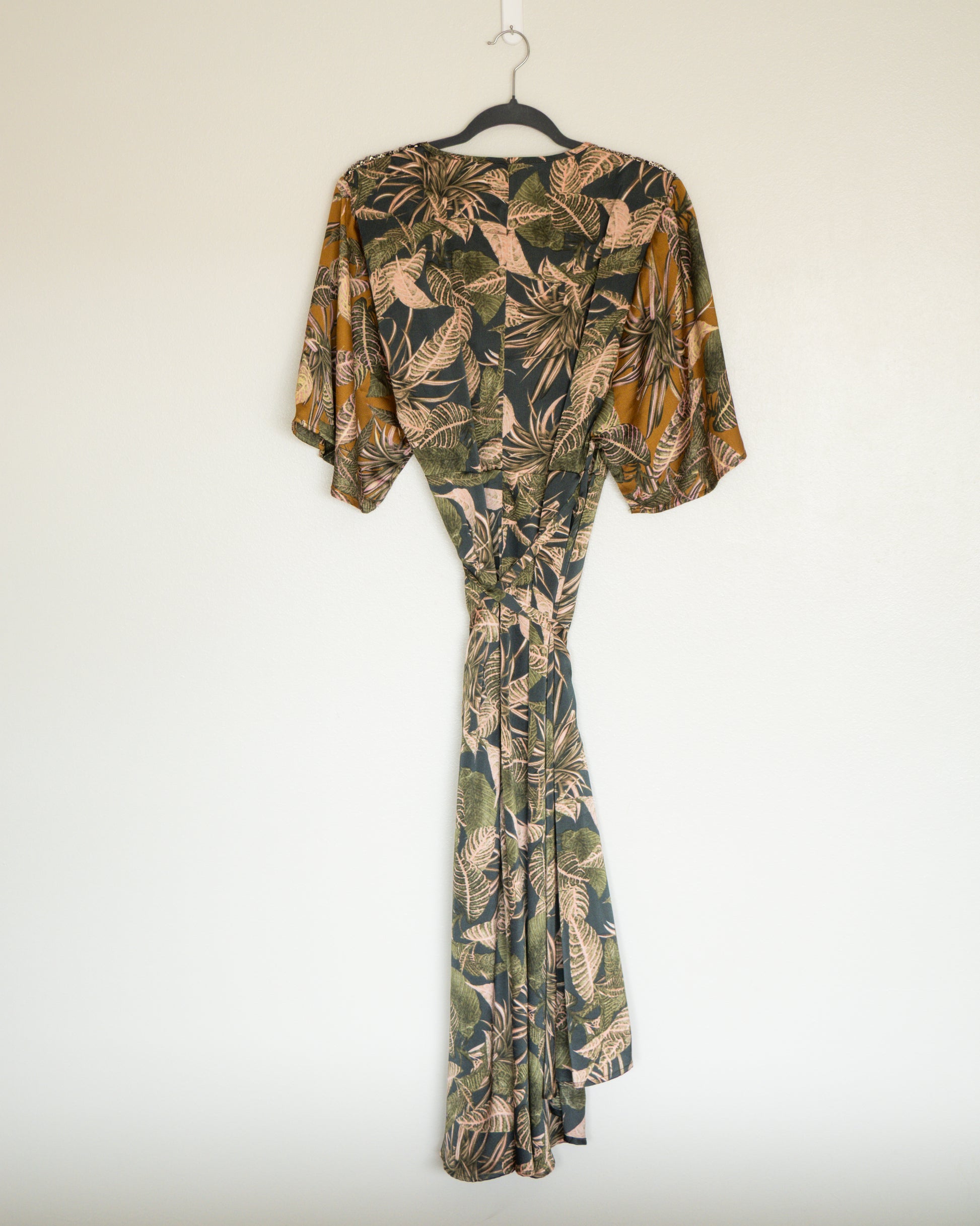 Vestido Envolvente Print Botánico - Native Rose - La Reversa