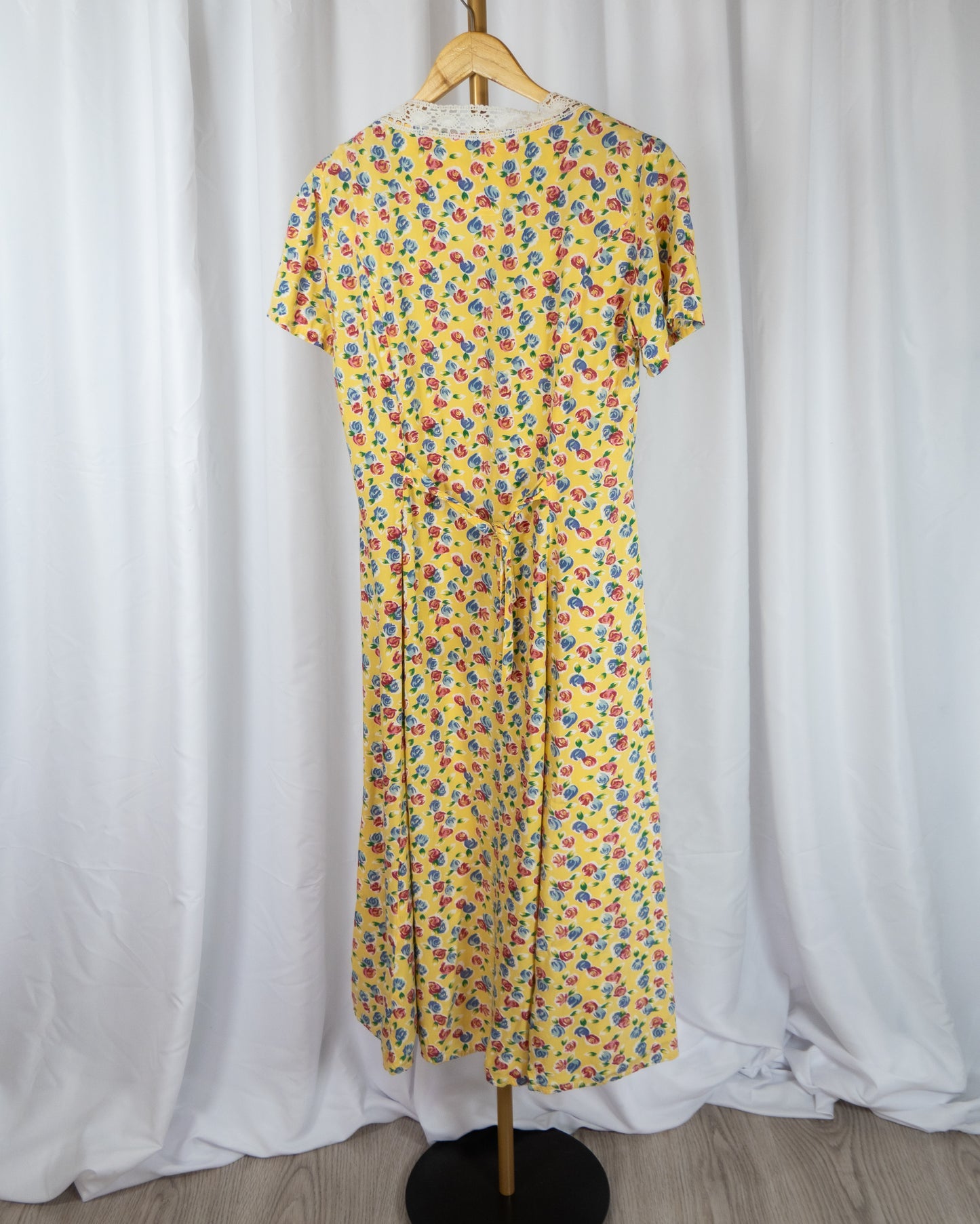 Vestido Floral Amarillo Vintage - La Reversa