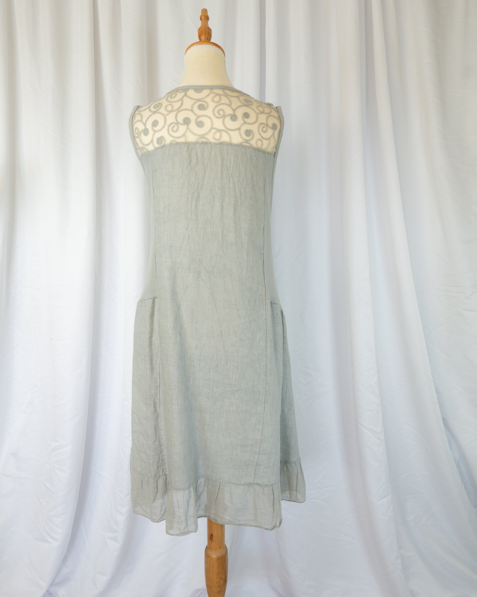 Vestido Italiano de Lino Bordado - La Reversa