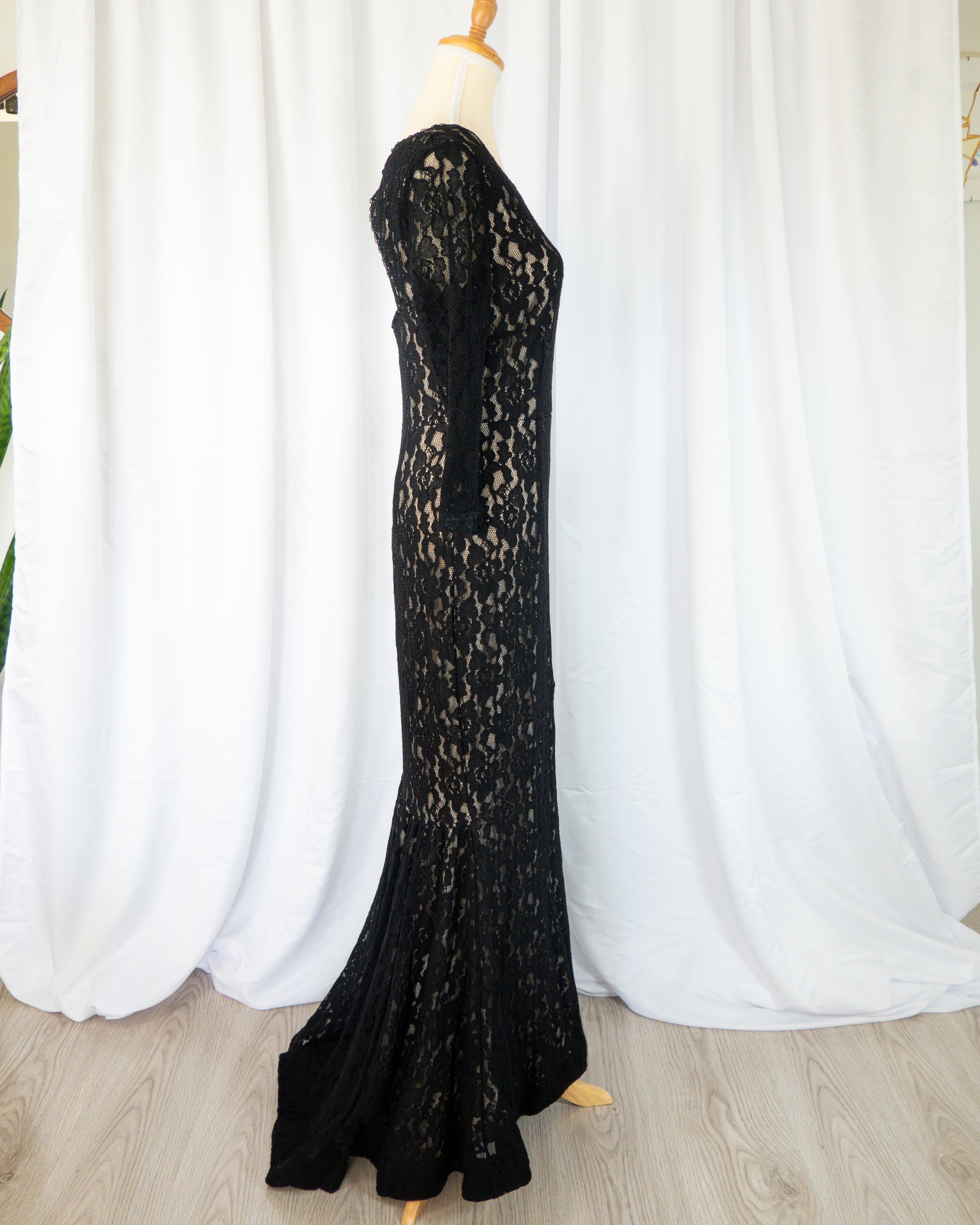 Vestido Largo de Encaje Negro Mermaid - La Reversa