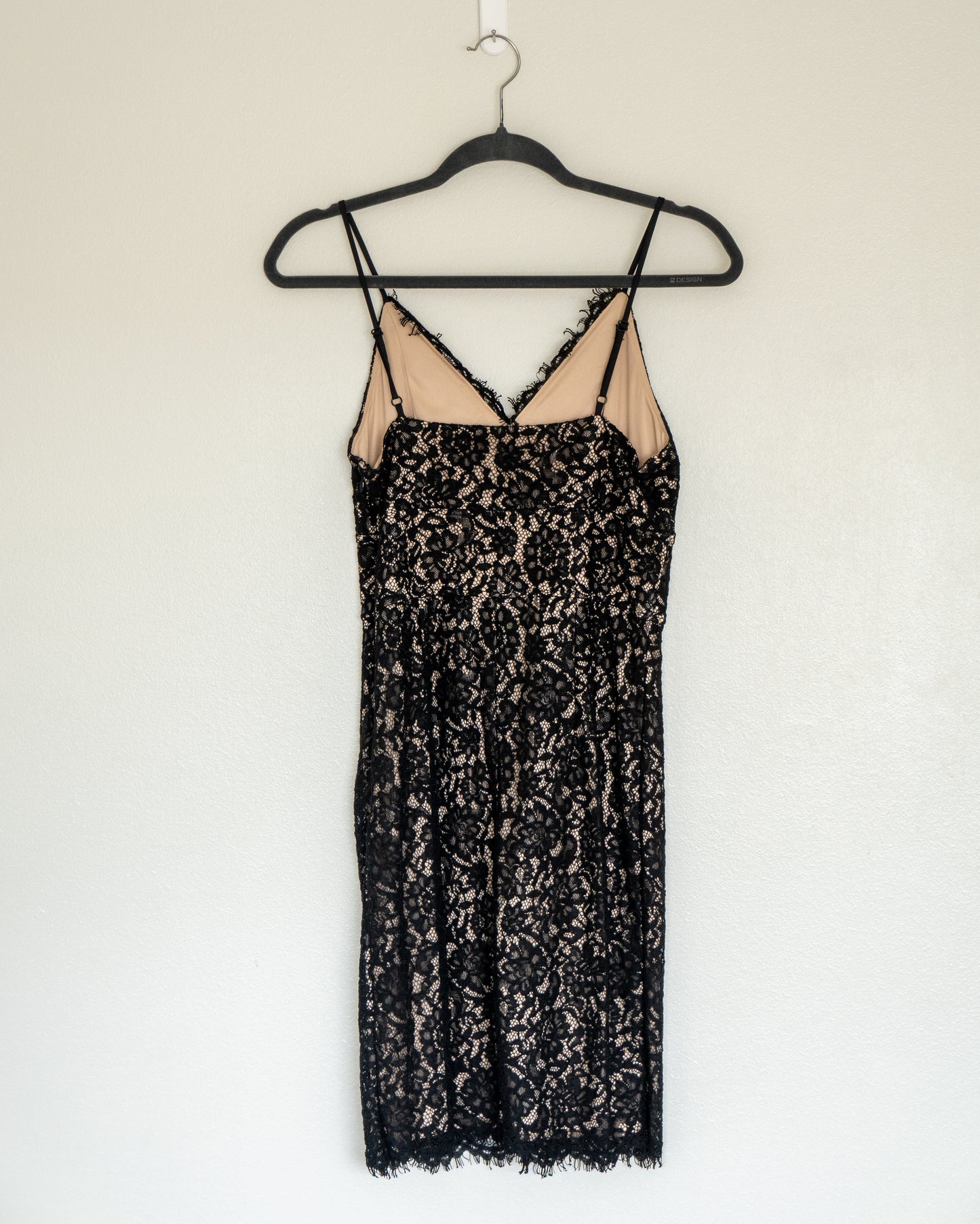 Vestido Lencero Encaje Negro - Express - La Reversa