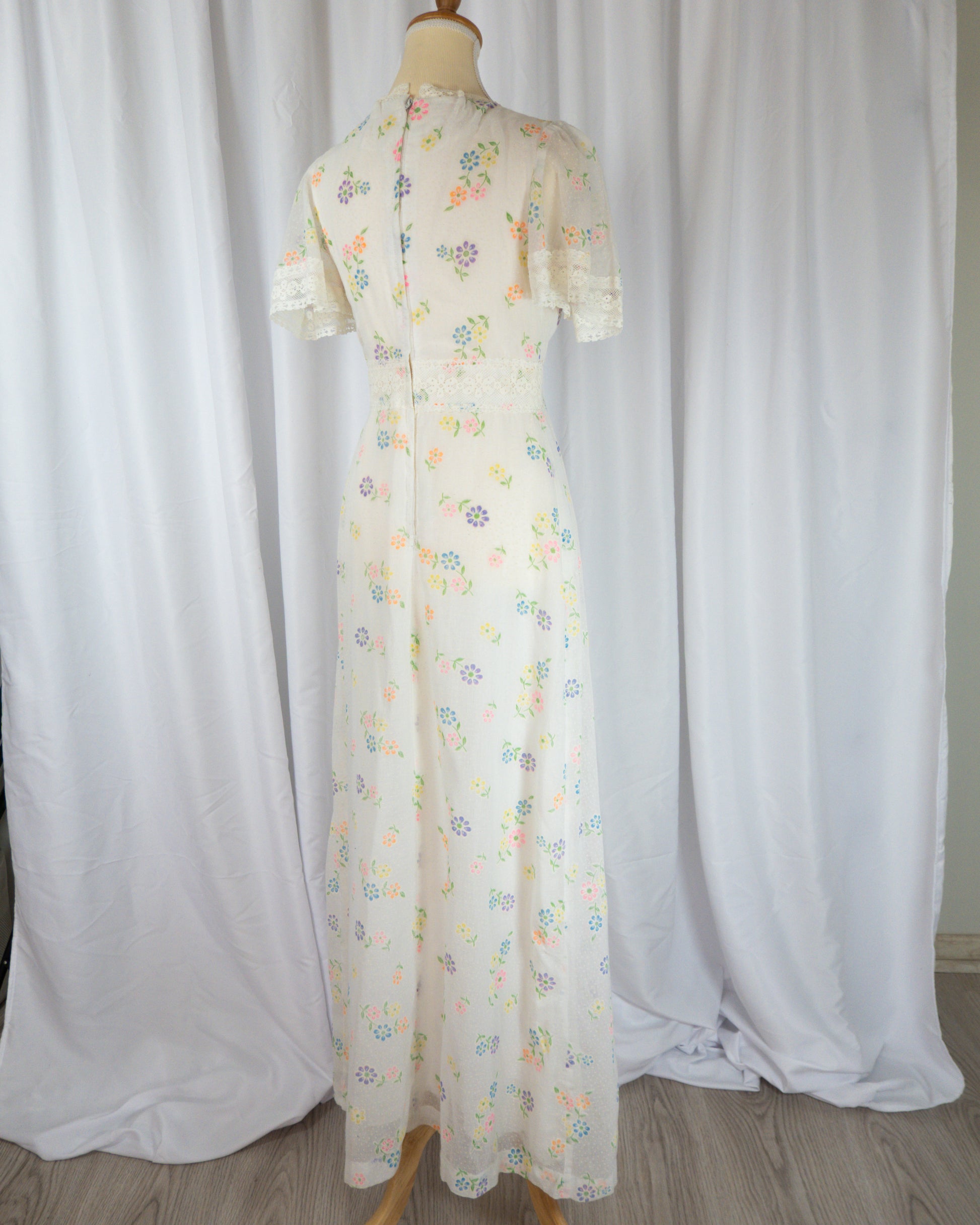 Vestido Maxi Floral Sheer Pastel - La Reversa