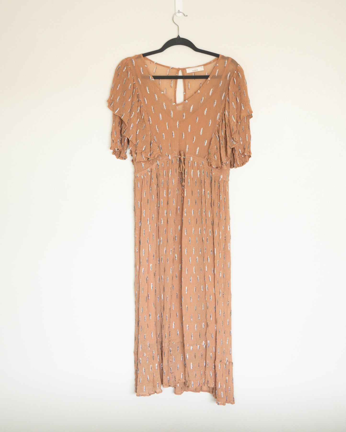 Vestido Midi Textura Arena con Brillo Sutil - Guido María K. for About You - La Reversa