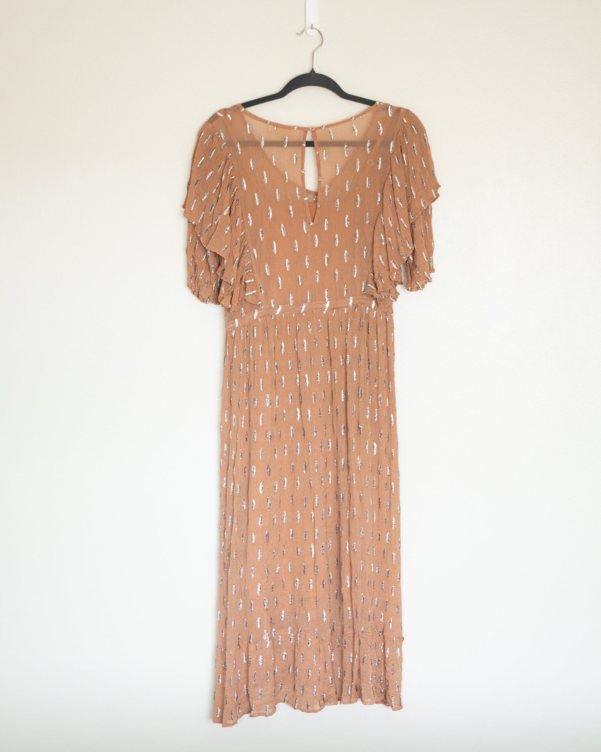 Vestido Midi Textura Arena con Brillo Sutil - Guido María K. for About You - La Reversa