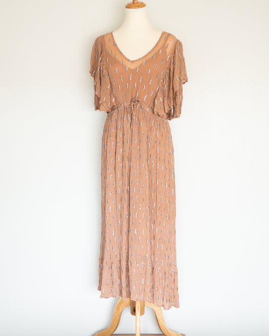 Vestido Midi Textura Arena con Brillo Sutil - Guido María K. for About You - La Reversa