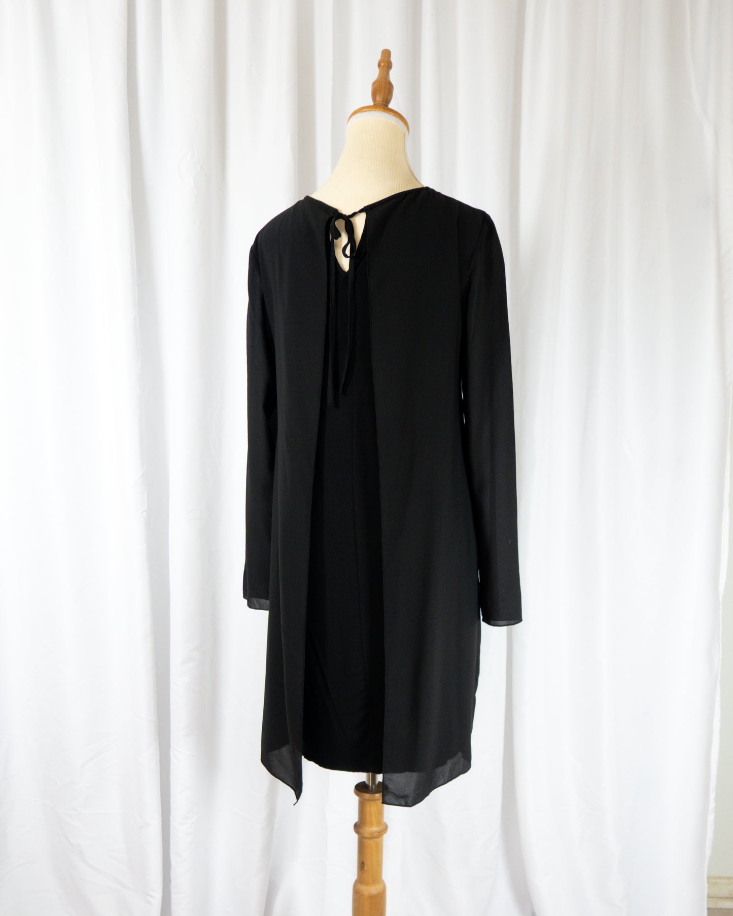 Vestido Minimal Negro - United Colors of Benetton - La Reversa
