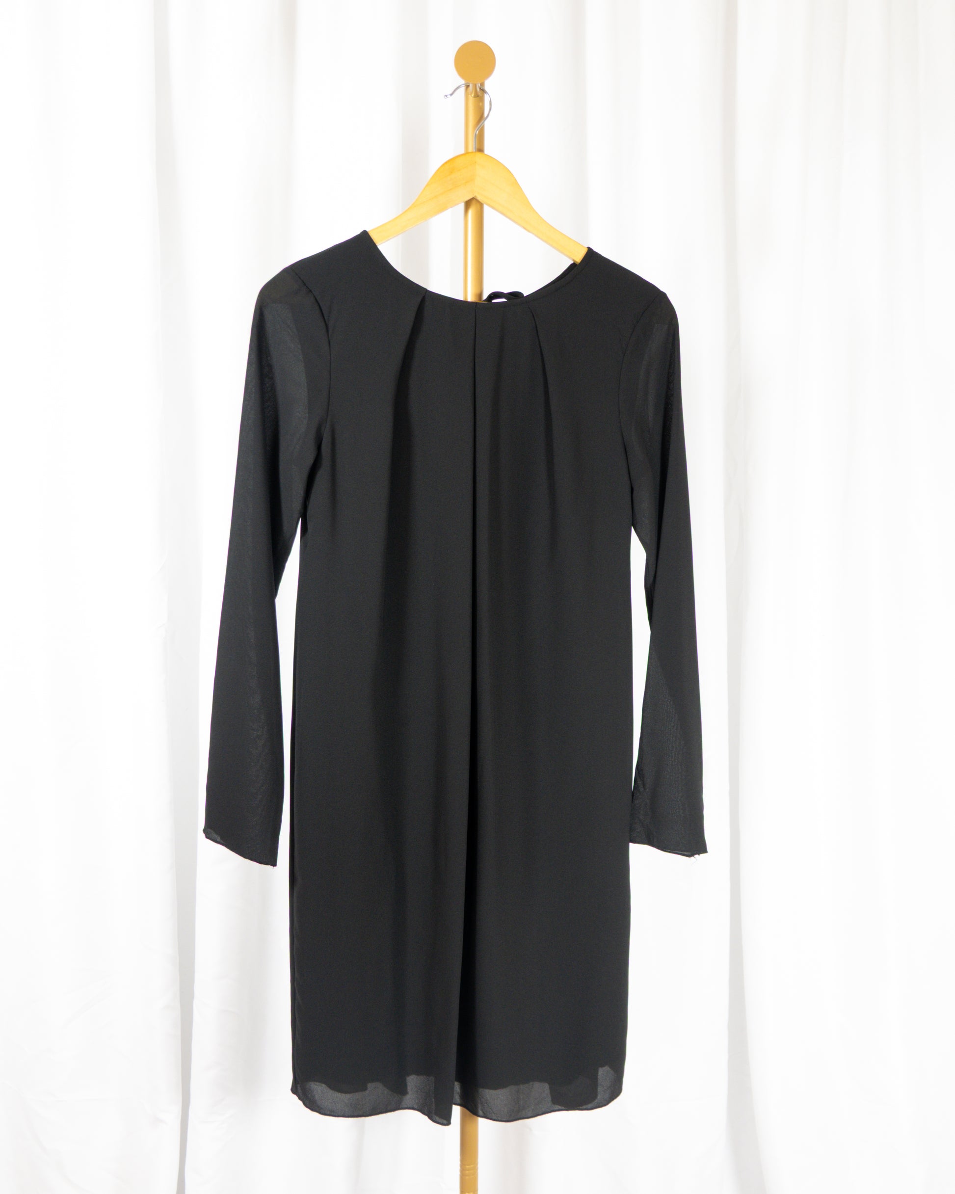 Vestido Minimal Negro - United Colors of Benetton - La Reversa