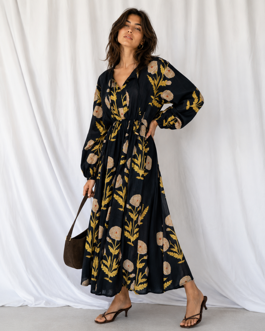 Vestido Negro Estampado - Alia Enterprises - La Reversa