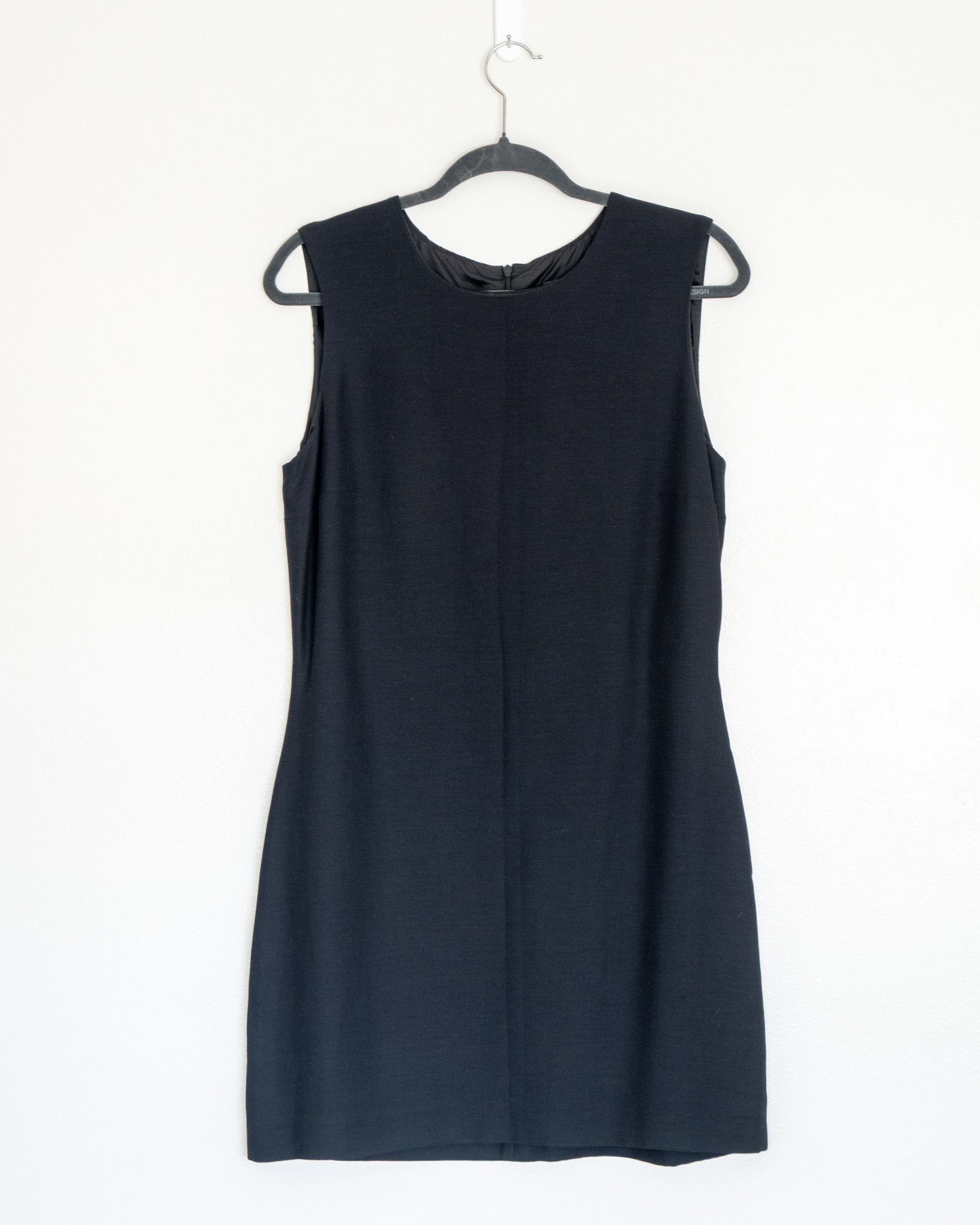 Vestido Negro Estructurado - Betsey Johnson - La Reversa