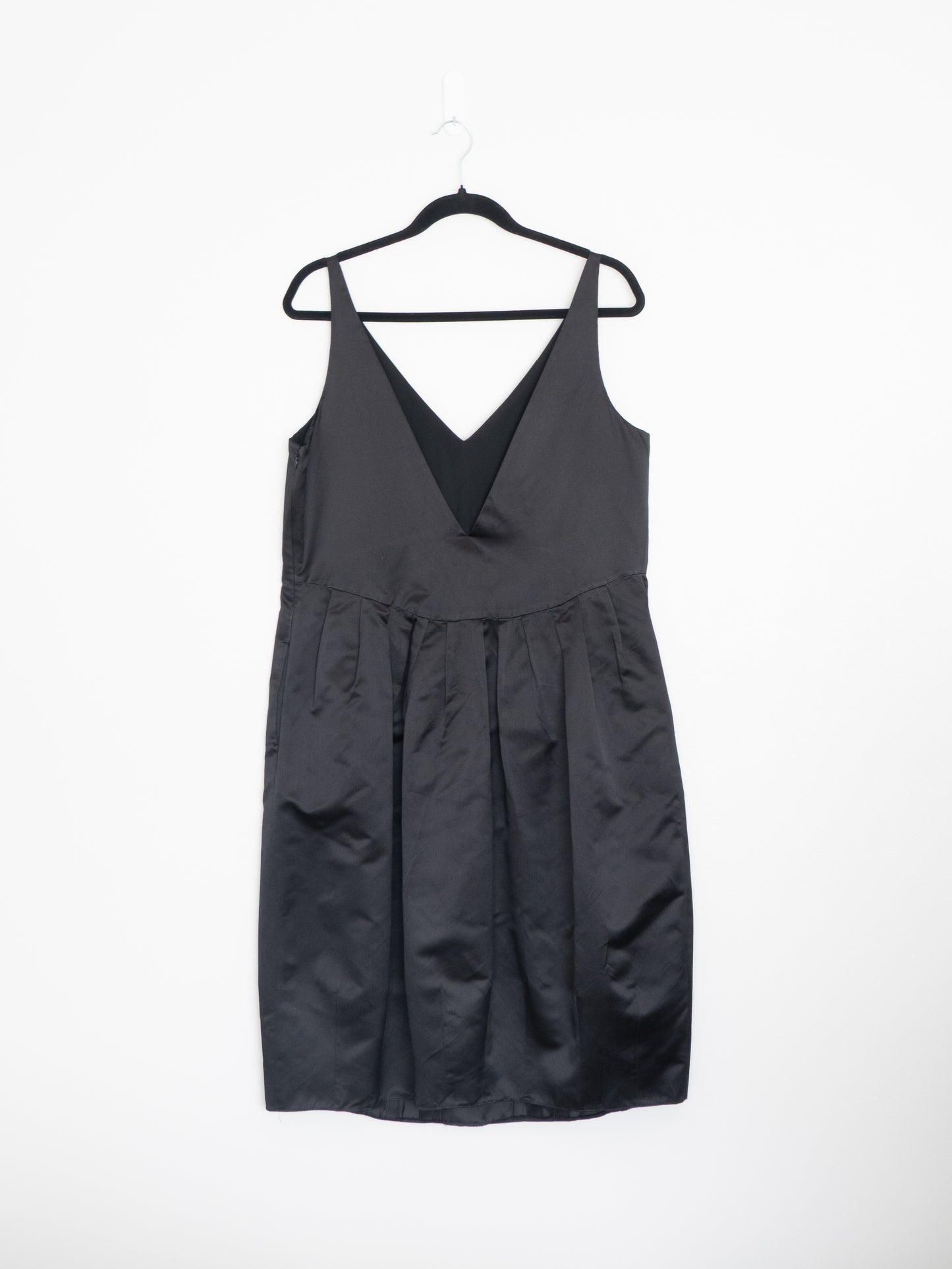 Vestido Negro Estructurado - Burberry - La Reversa
