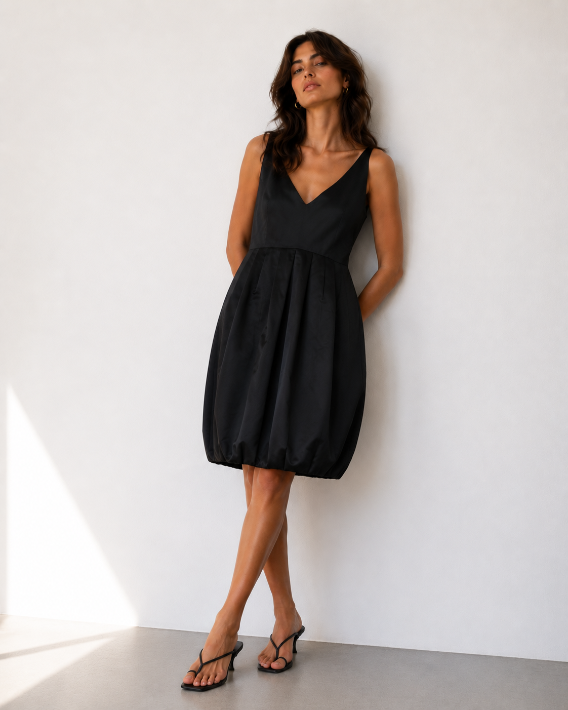 Vestido Negro Estructurado - Burberry - La Reversa
